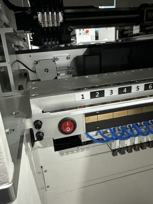 CHM551 Máquina de recogida y colocación de PCB Charmhigh para 0201 / QFN / BGA