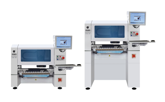 0201 BGA montaje pequeño de 4 cabezas SMD Pick And Place Machine CHM-551 CPK≥1.0