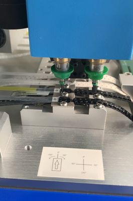 La mesa SMT de Charmhigh escoge y creación de un prototipo de la producción de lote de la máquina del lugar pequeña que investiga la enseñanza