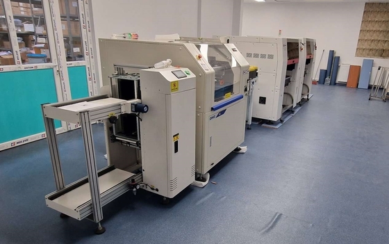 Línea de ensamblaje de PCB SMT Charmhigh con impresora GKG-GSE y reflujo de 8 zonas